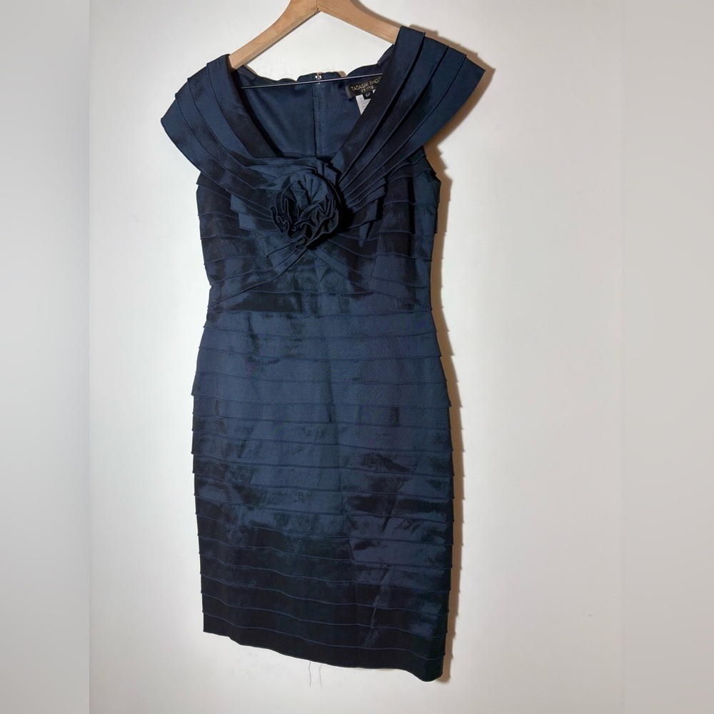 Tadashi Shoji Rosette Shutter Pleat Sheath Dress Sz 6P Navy Blue Formal - Picture 4 of 12